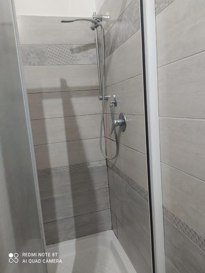 Casa Vacanza Indaco 菲乌米奇诺 外观 照片